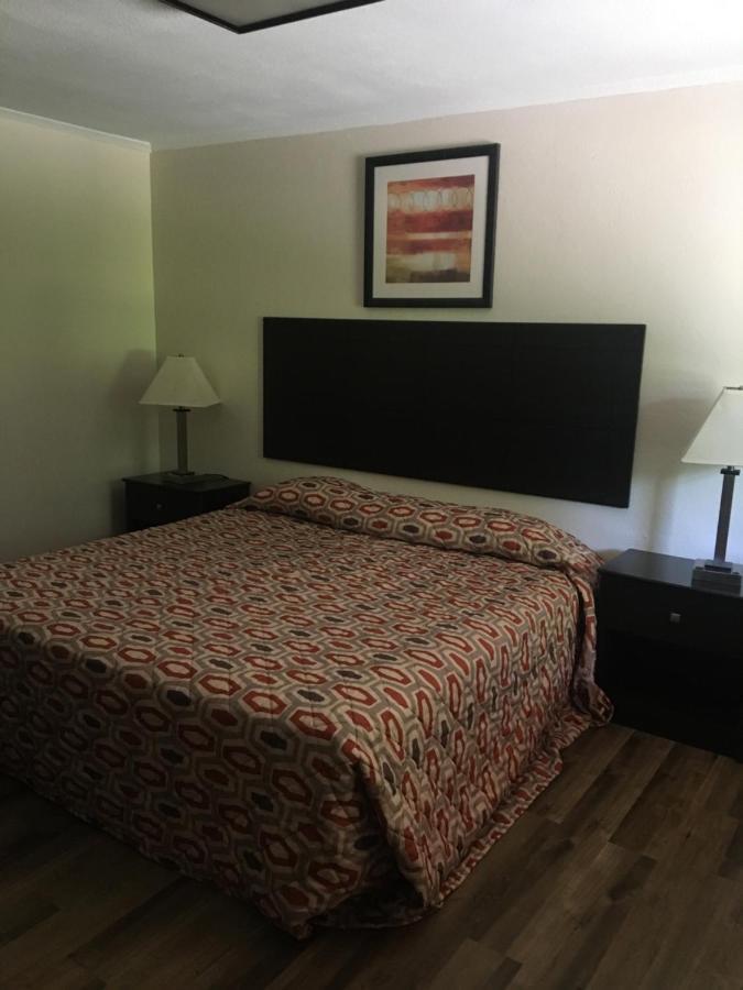 Woodlawn Hills Motel Henderson Екстер'єр фото